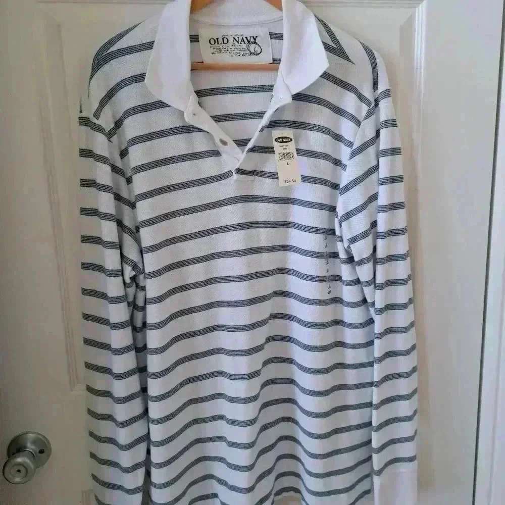 T SHIRT LONG SLEEVES  OLD NAVY NEW WITH TAG